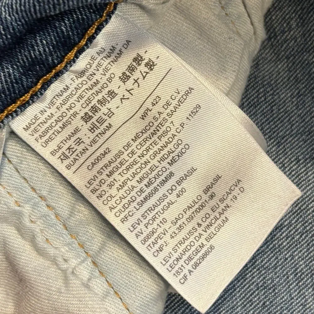 Levi's 505 Classic Fit Straight Leg Mid Rise Medium Stretch Denim Jean Men 31 32